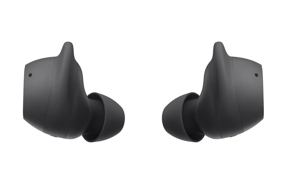 Galaxy Buds FE grafite em vista lateral, mostrando a aleta de fixação — foto oficial Samsung Brasil